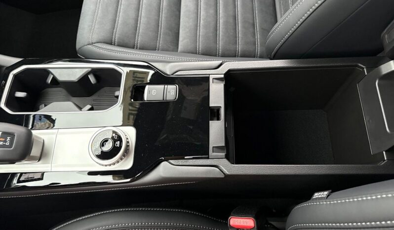 
 Mitsubishi Outlander full									