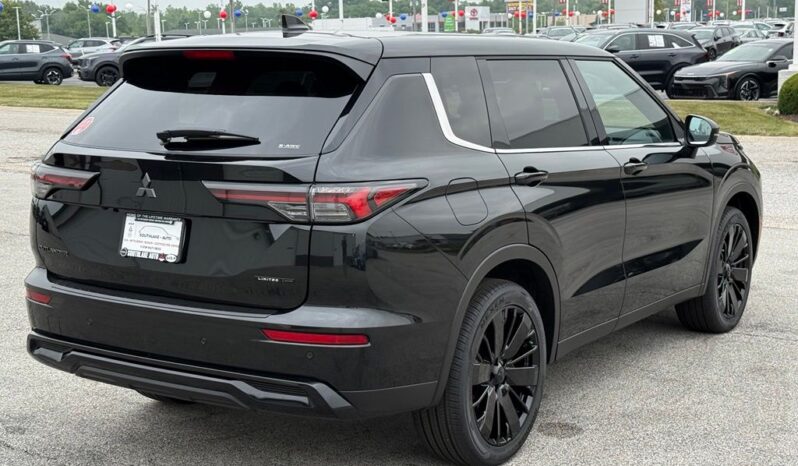 
 Mitsubishi Outlander full									