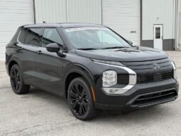 
 Mitsubishi Outlander full									