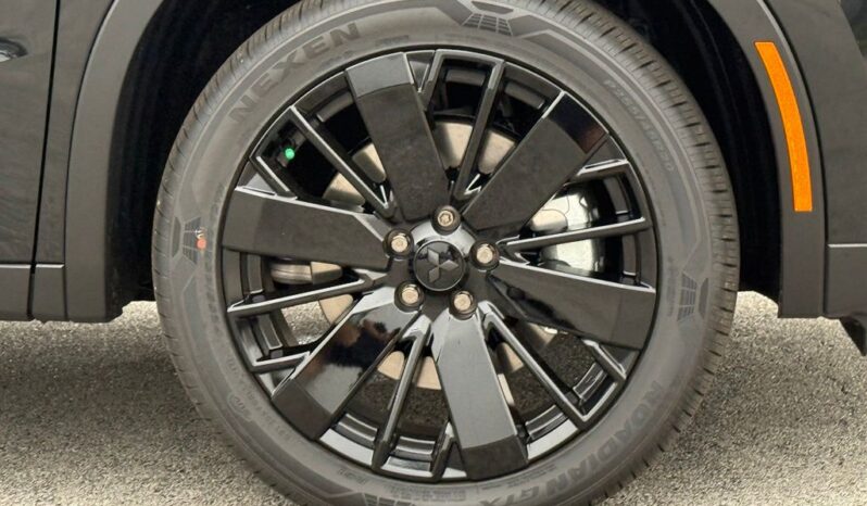 
 Mitsubishi Outlander full									