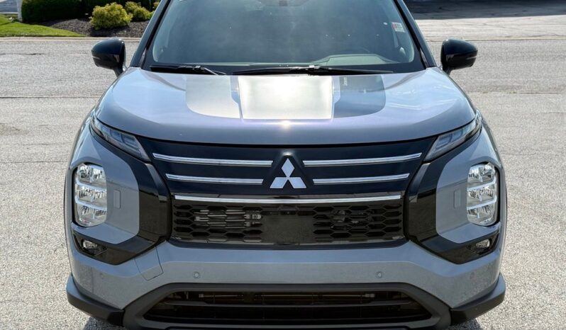 
 Mitsubishi Outlander full									