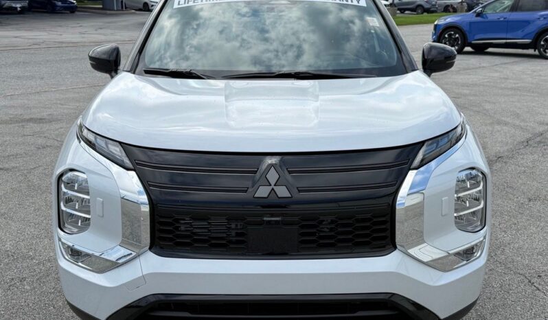 
 Mitsubishi Outlander full									