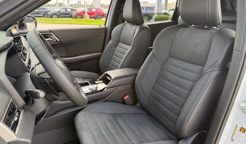 
 Mitsubishi Outlander full									