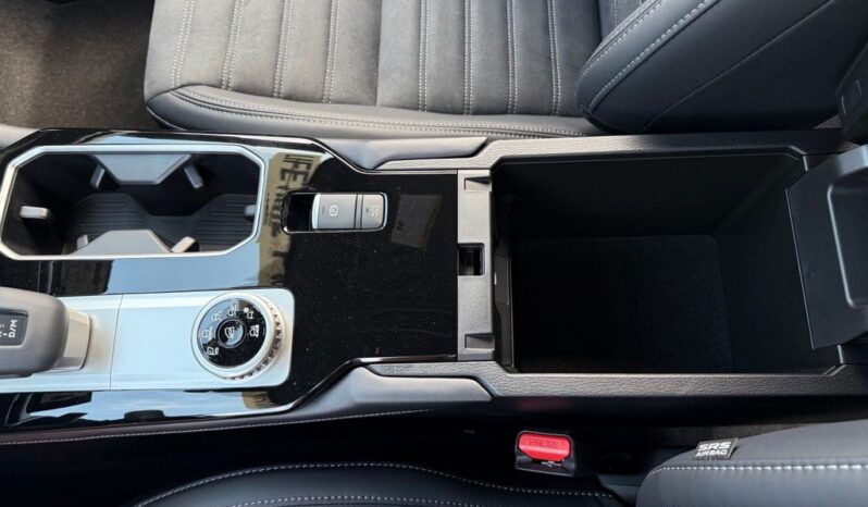 
 Mitsubishi Outlander full									