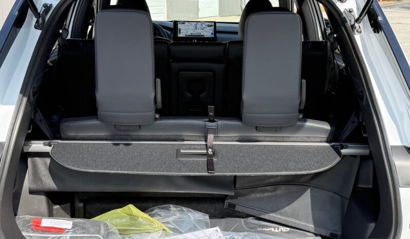 
 Mitsubishi Outlander full									
