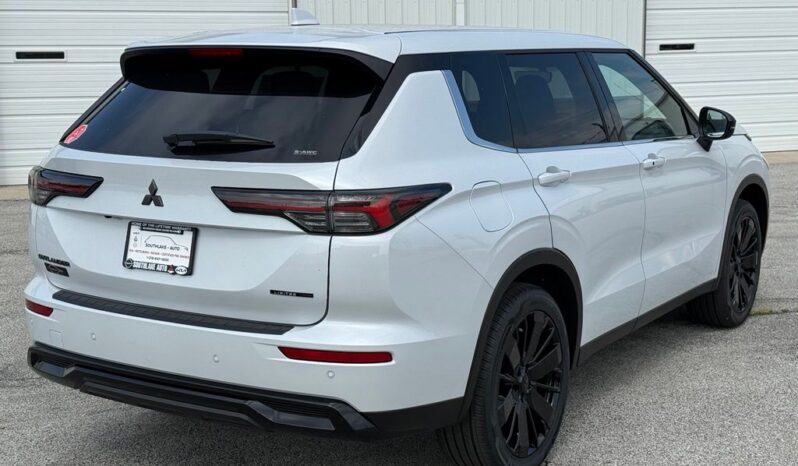 
 Mitsubishi Outlander full									