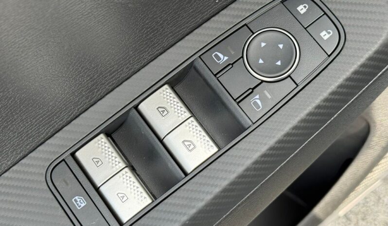 
 Mitsubishi Outlander full									
