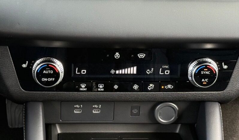 
 Mitsubishi Outlander full									