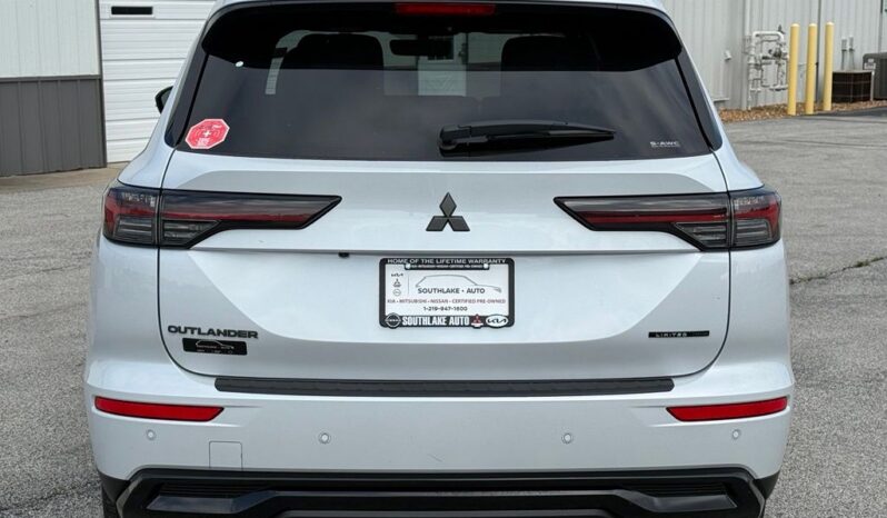 
 Mitsubishi Outlander full									