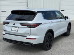 
 Mitsubishi Outlander full									