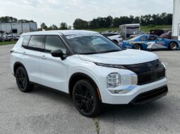
 Mitsubishi Outlander full									