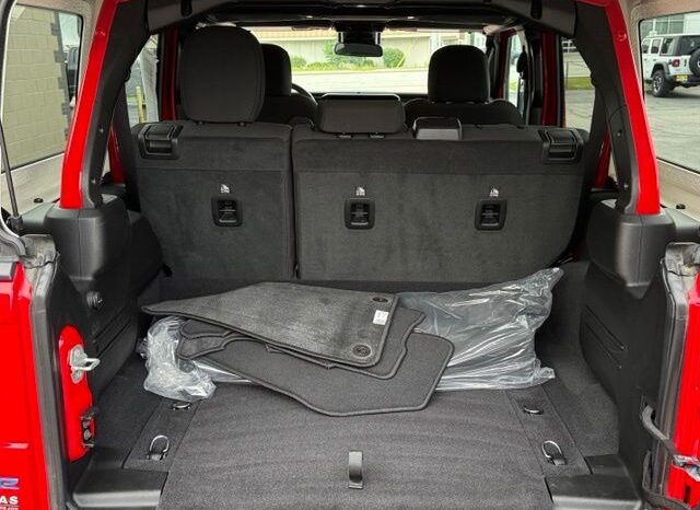 
 Jeep Wrangler full									