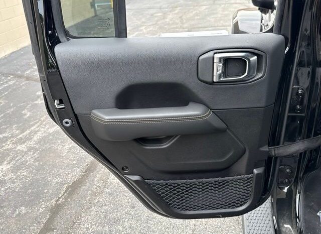 
 Jeep Wrangler full									