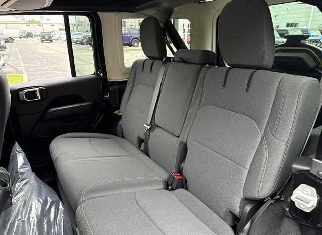 
 Jeep Wrangler full									