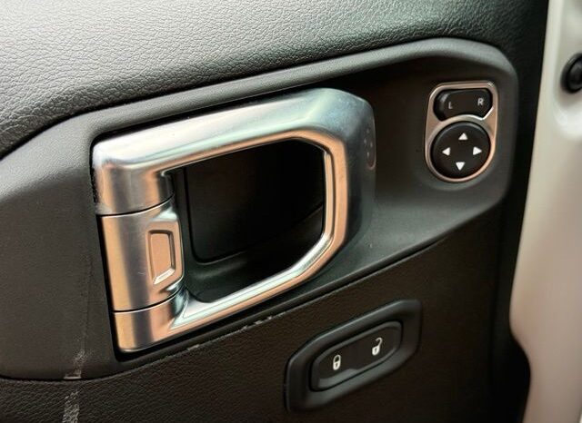 
 Jeep Wrangler full									