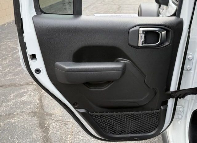 
 Jeep Wrangler full									