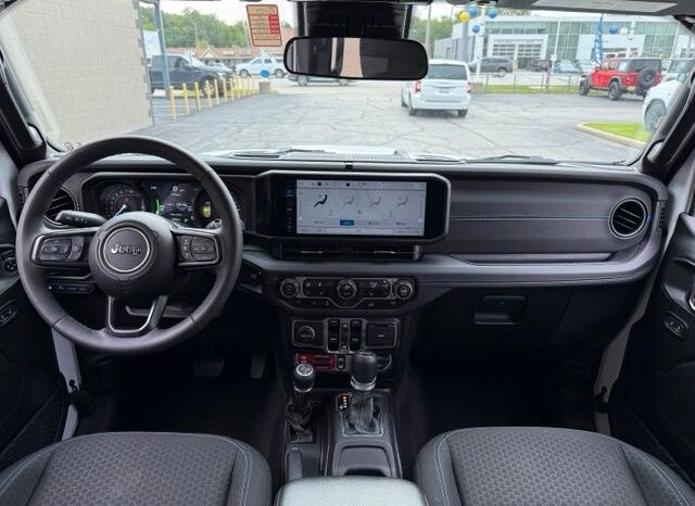 
 Jeep Wrangler full									