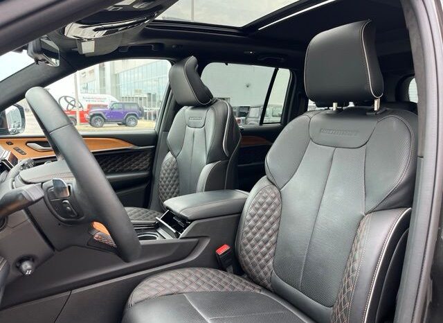 
								Jeep Grand Cherokee full									