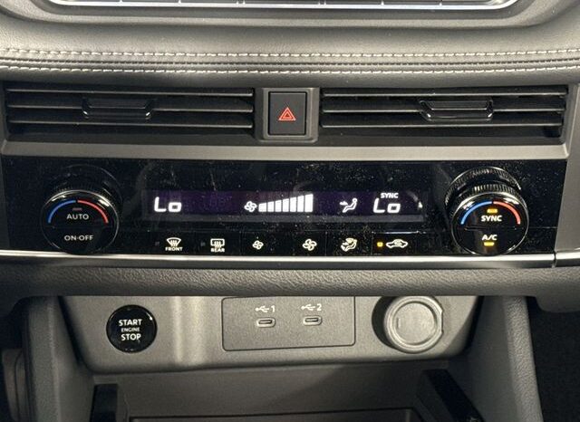 
								Nissan Rogue full									