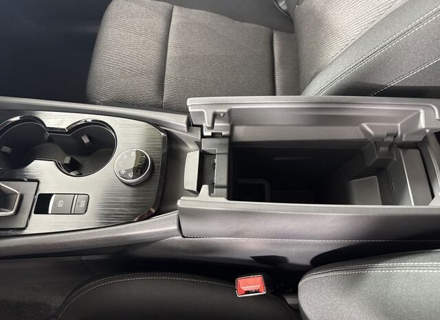 
								Nissan Rogue full									