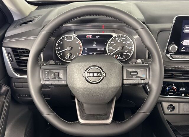 
								Nissan Rogue full									