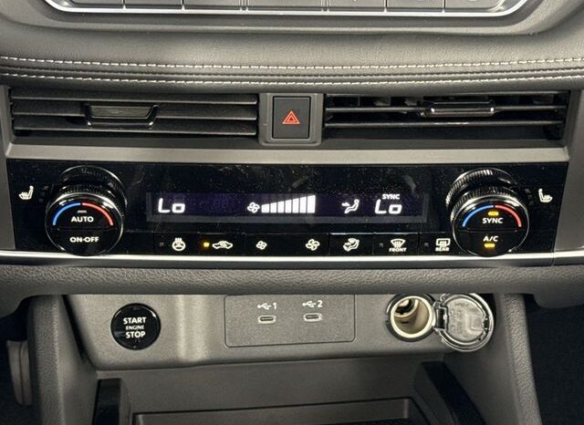 
								Nissan Rogue full									