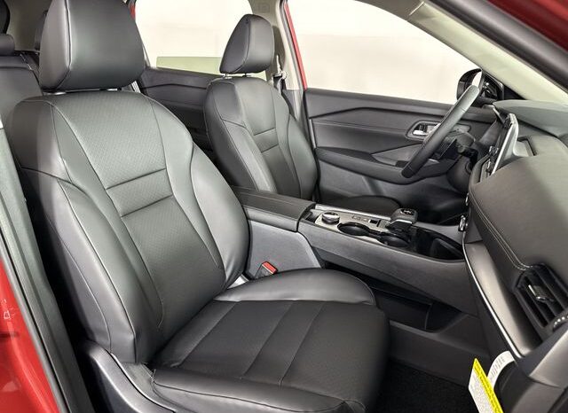 
								Nissan Rogue full									