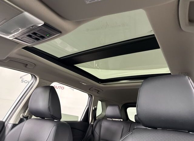
								Nissan Rogue full									