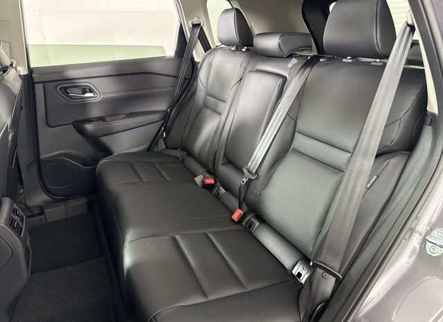 
								Nissan Rogue full									