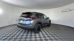 
										Nissan Rogue full									