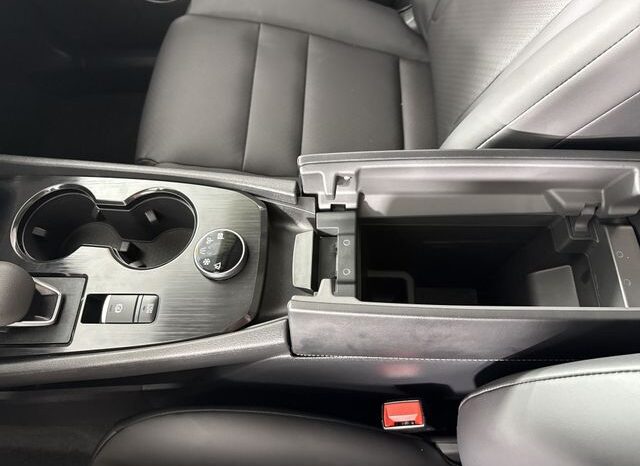 
								Nissan Rogue full									