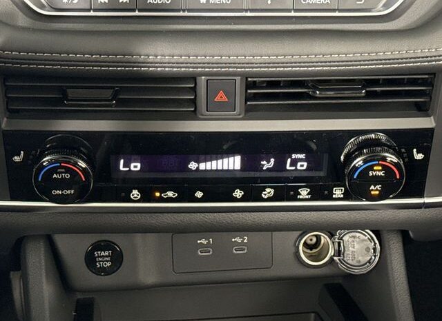 
								Nissan Rogue full									