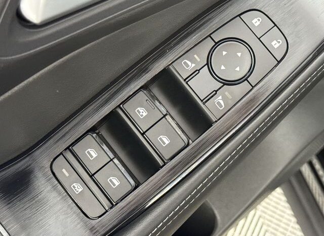 
								Nissan Rogue full									