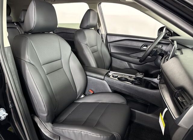 
								Nissan Rogue full									