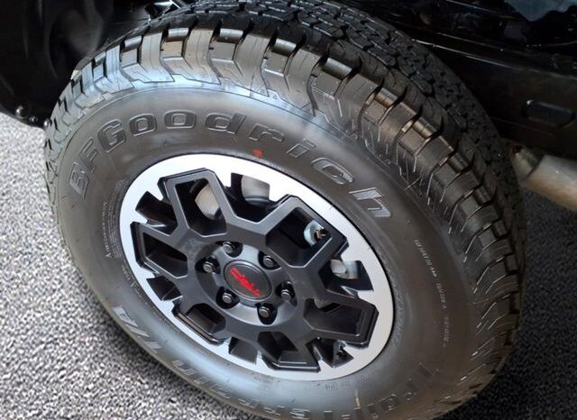 
 Toyota Tacoma full									