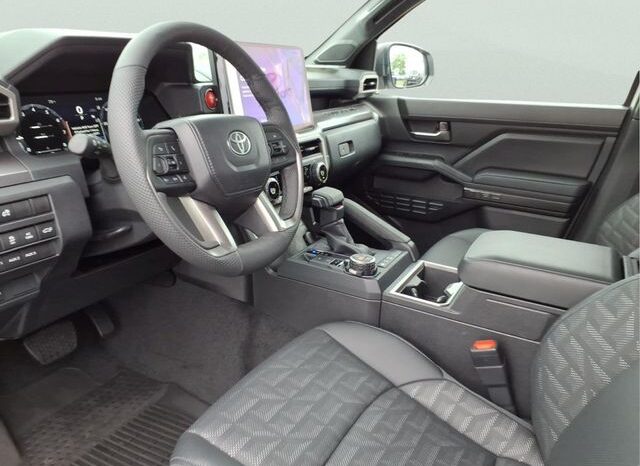 
 Toyota Tacoma full									