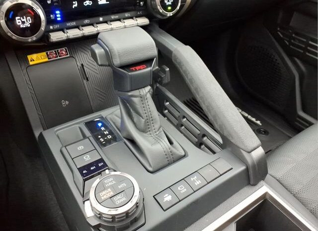 
 Toyota Tacoma full									