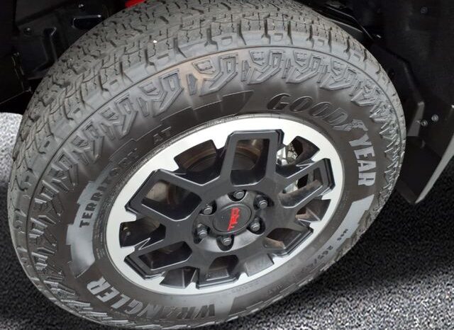 
 Toyota Tacoma full									