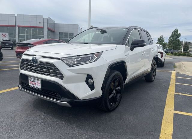 
								Toyota RAV4 Hybrid full									