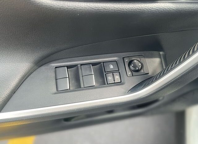 
								Toyota RAV4 Hybrid full									