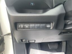 
										Toyota RAV4 Hybrid full									