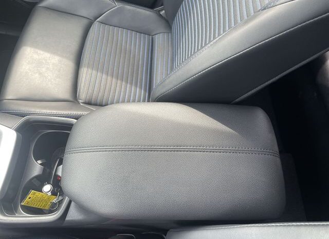 
								Toyota RAV4 Hybrid full									