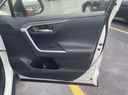 
										Toyota RAV4 Hybrid full									