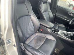 
										Toyota RAV4 Hybrid full									