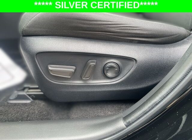 
								Toyota RAV4 Hybrid full									