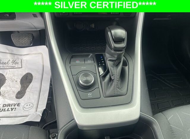 
								Toyota RAV4 Hybrid full									
