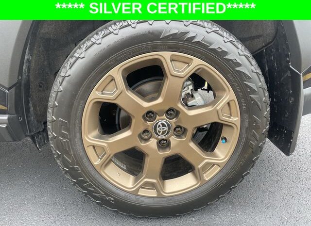 
								Toyota RAV4 Hybrid full									