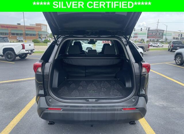 
								Toyota RAV4 Hybrid full									