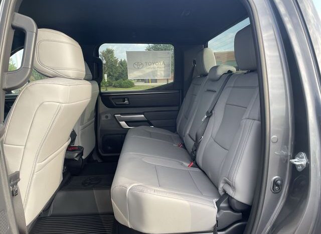 
								Toyota Tundra full									