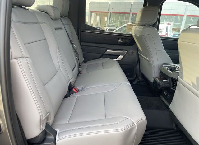 
								Toyota Tundra full									